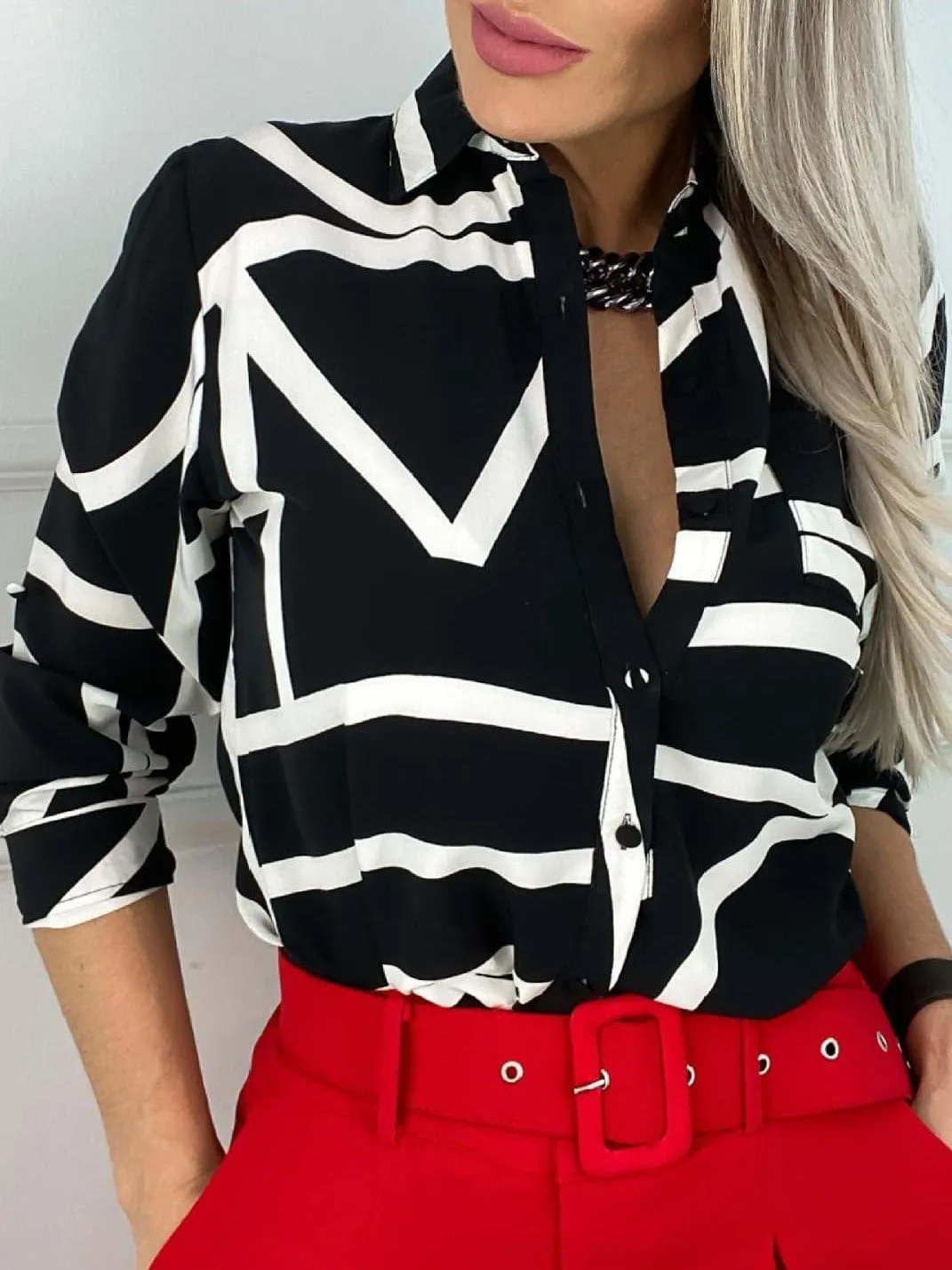 Black and White Abstract Print Blouse