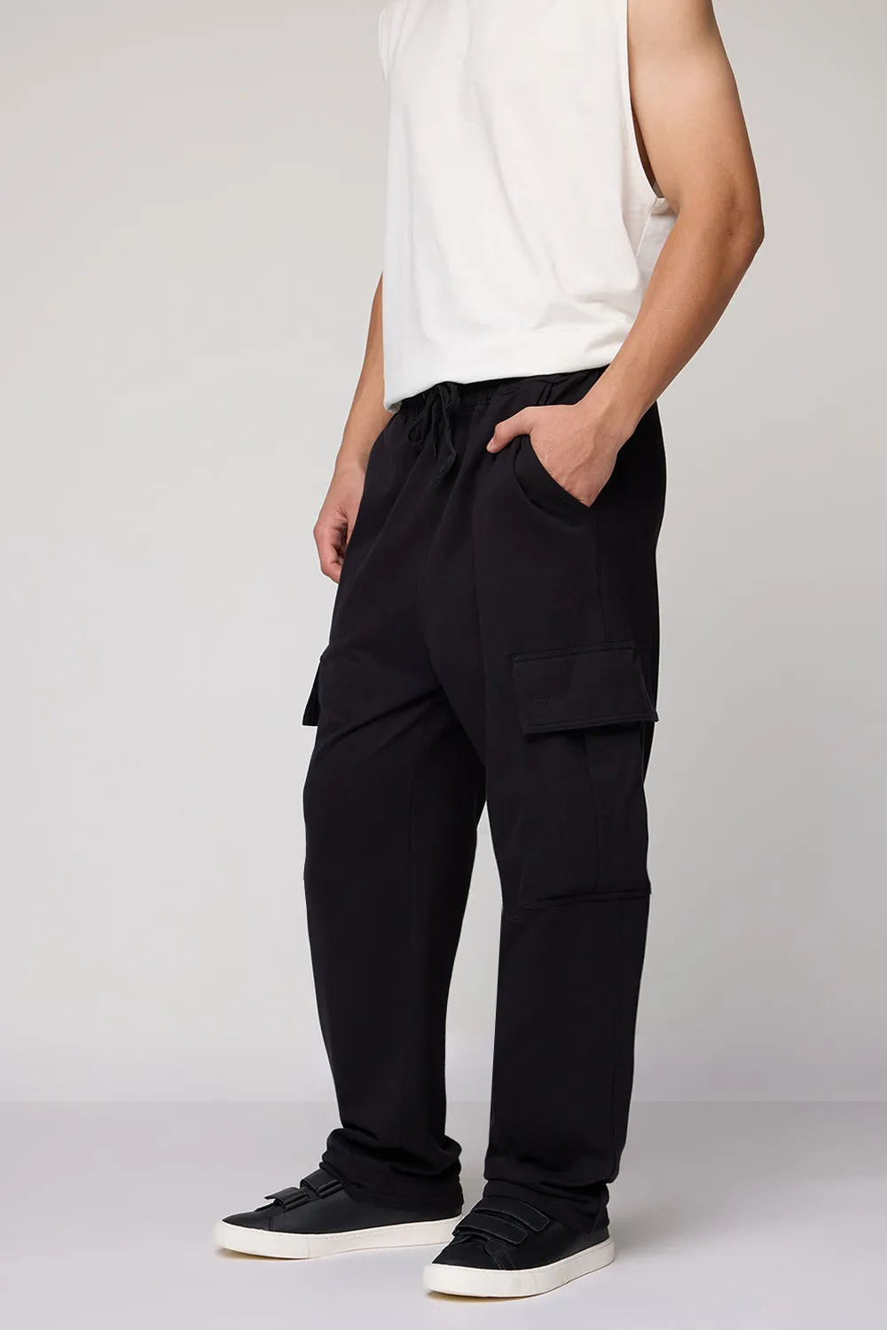 Men's Relaxed Black Knit Cargo Joggers