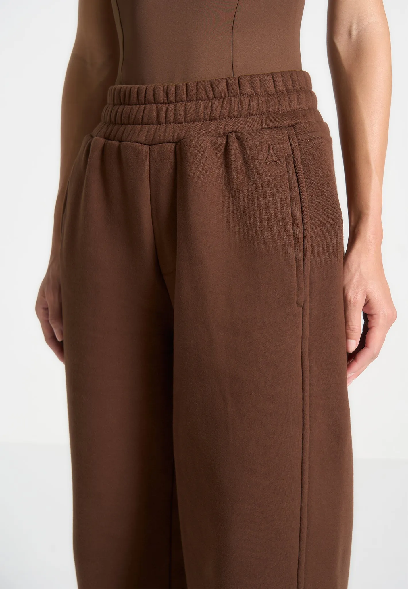 Éternelle Relaxed Joggers - Brown